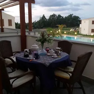 Barrio Blanco , Campofelice Di Roccella Italia